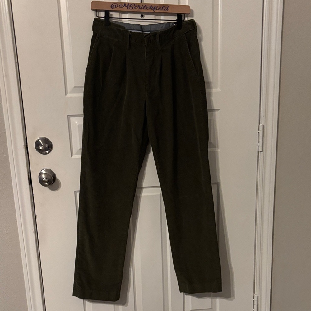 Lands end 31 Men's Olive Green corduroy pants